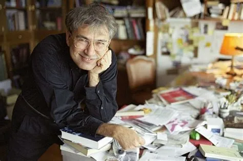 El Premio Nobel de Literatura 2016 para Orhan Pamuk: Un Homenaje a la Memoria y la Identidad Turca